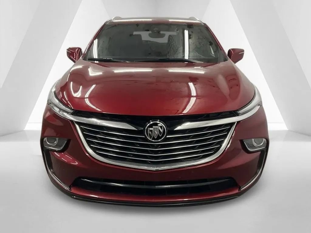Used 2024 Buick Enclave Premium image 2