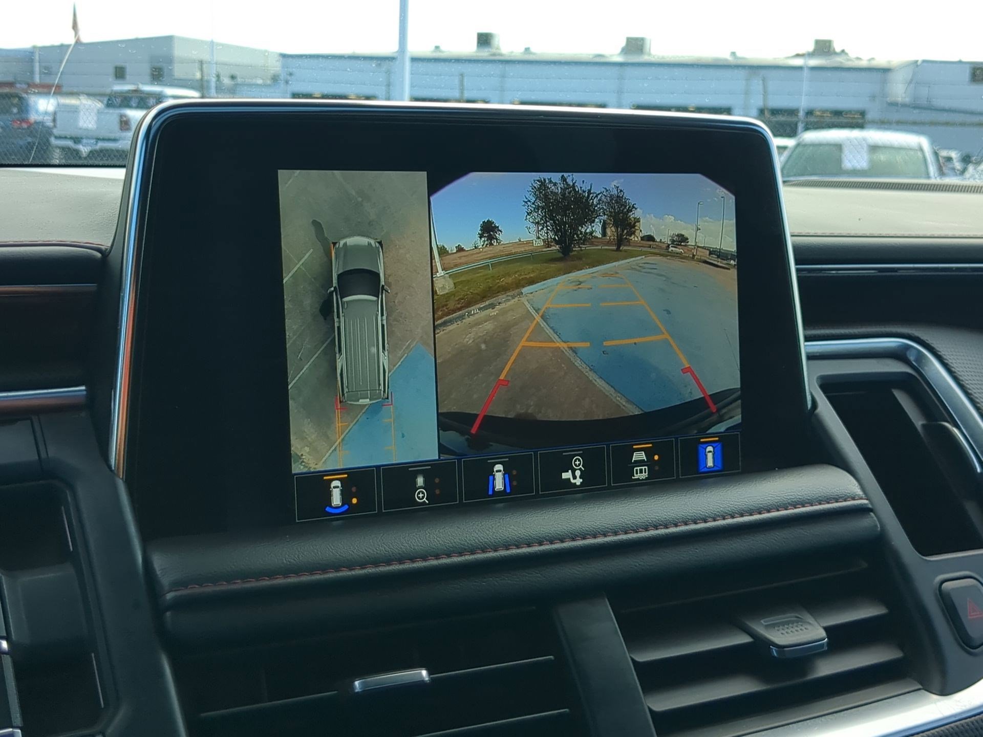 Used 2022 Chevrolet Tahoe RST w/ Luxury Package image 25