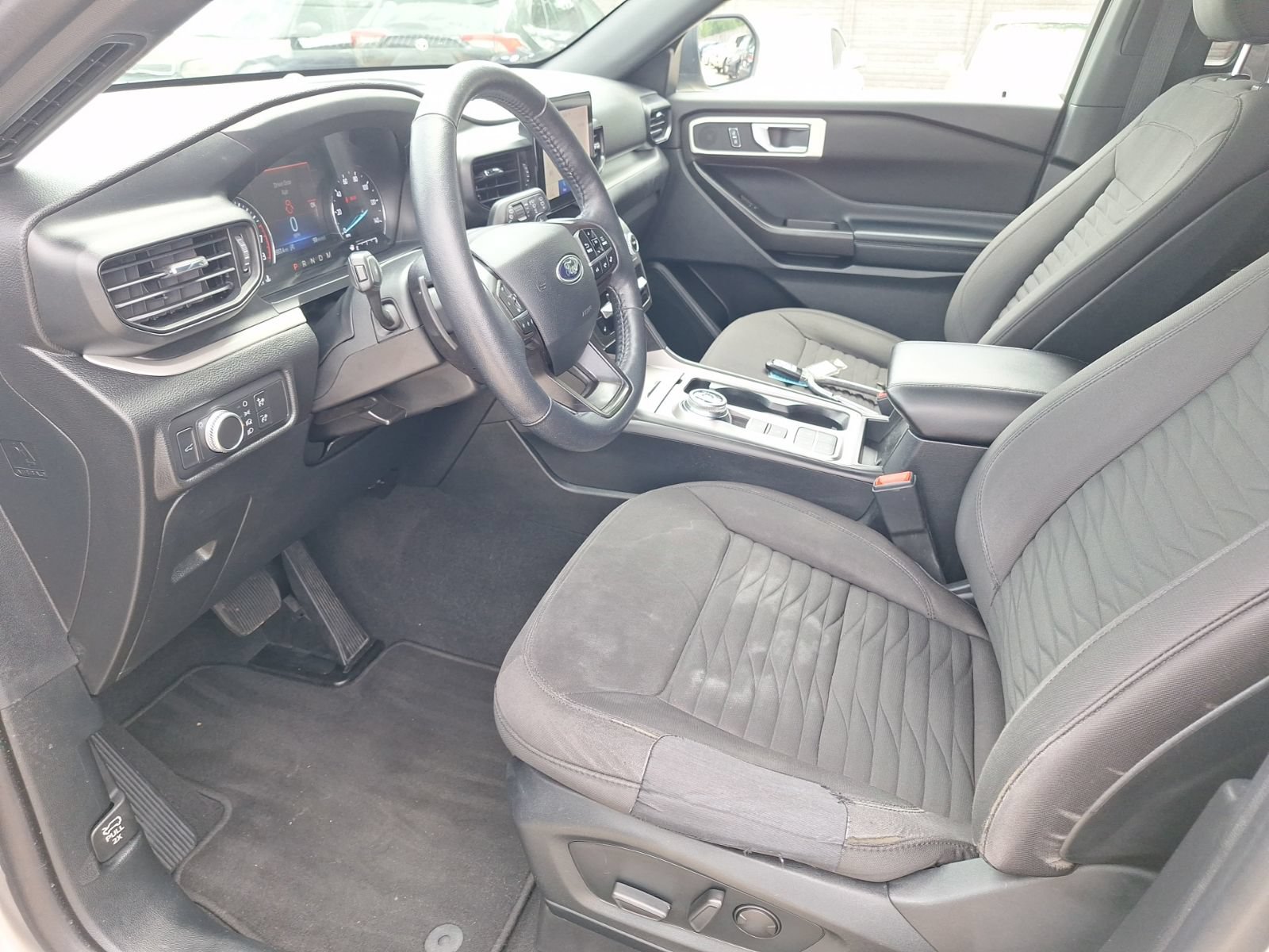 Used 2020 Ford Explorer XLT w/ Comfort Package RWD image 15