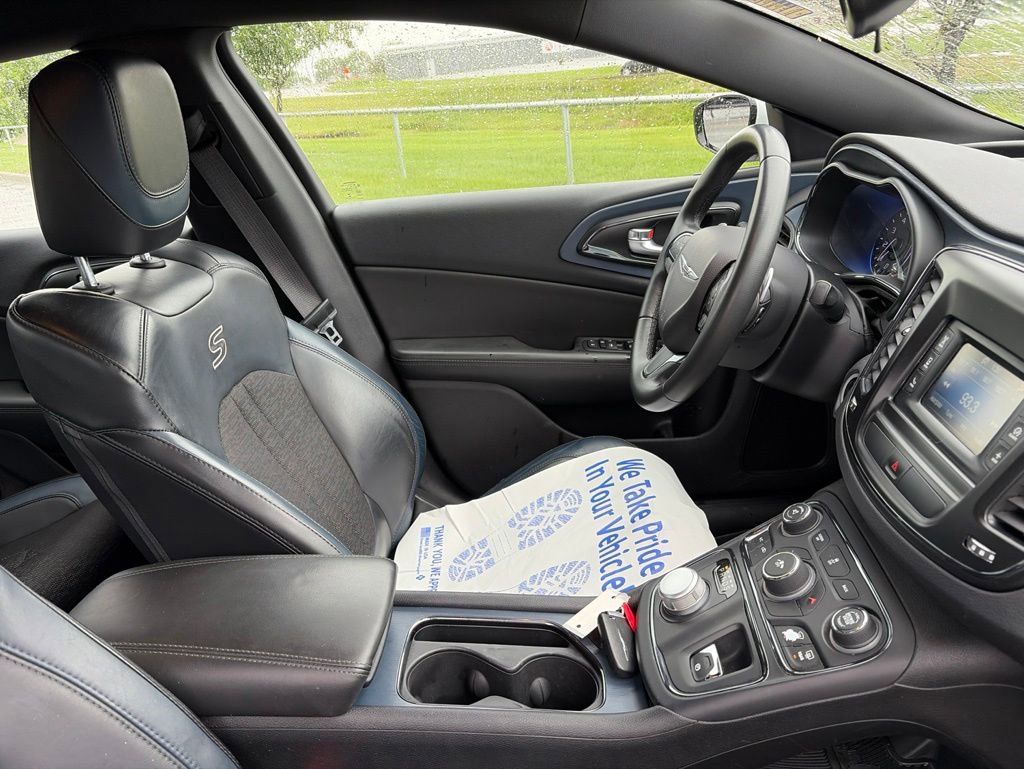 Used 2016 Chrysler 200 S FWD image 24