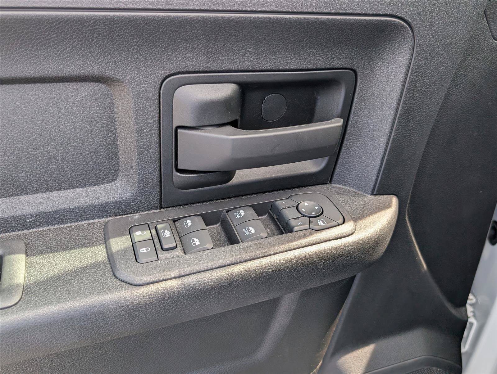 New 2026 RAM 3500 Tradesman AWD/4WD image 16