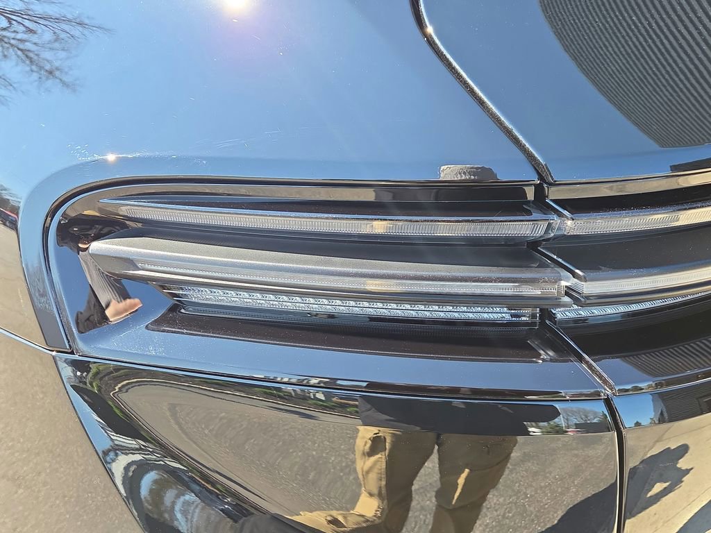 Certified 2025 Porsche Macan 4S Electric image 26