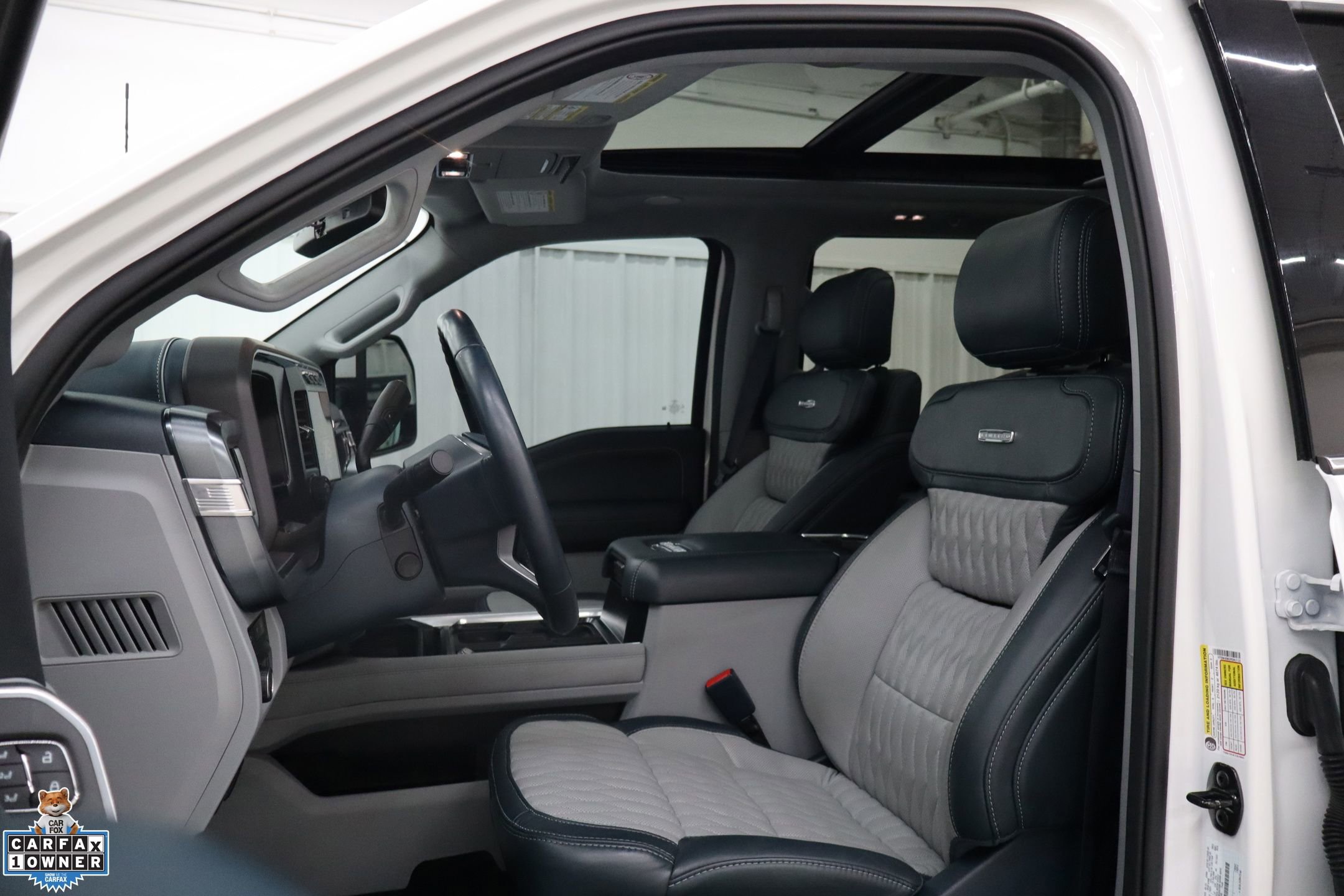 Used 2023 Ford F450 Limited image 13