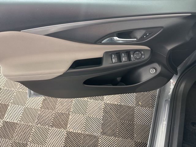 Used 2025 Buick Envista Avenir FWD image 22