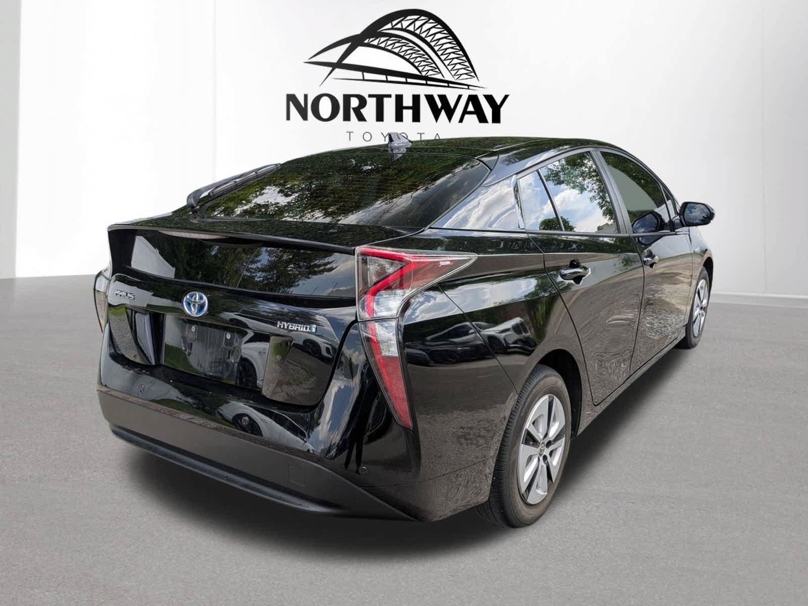 Used 2018 Toyota Prius Two w/ Prius Two Safety Plus Package FWD image 3
