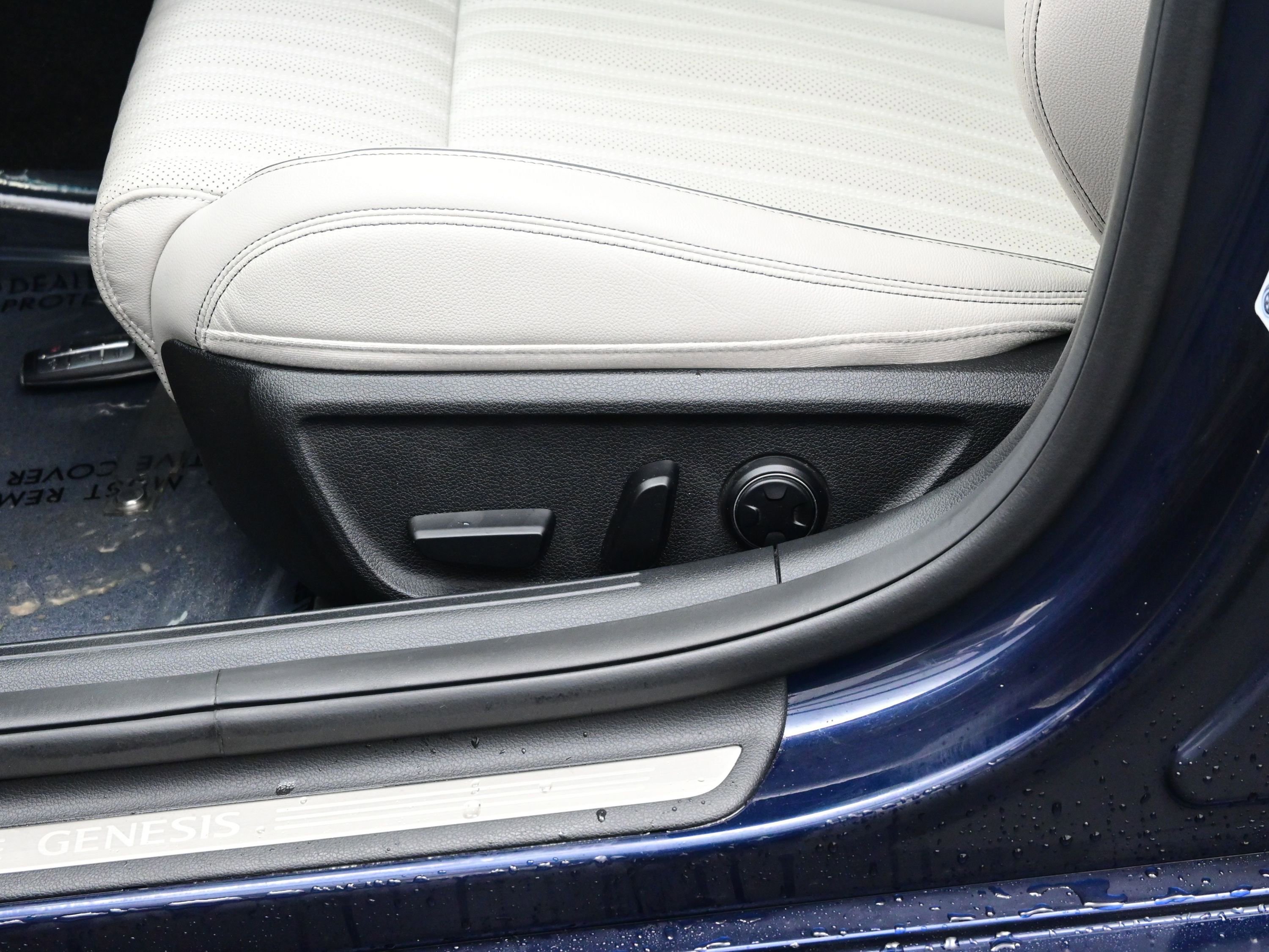 Certified 2023 Genesis G70 2.0T w/ Sport Prestige Package image 11