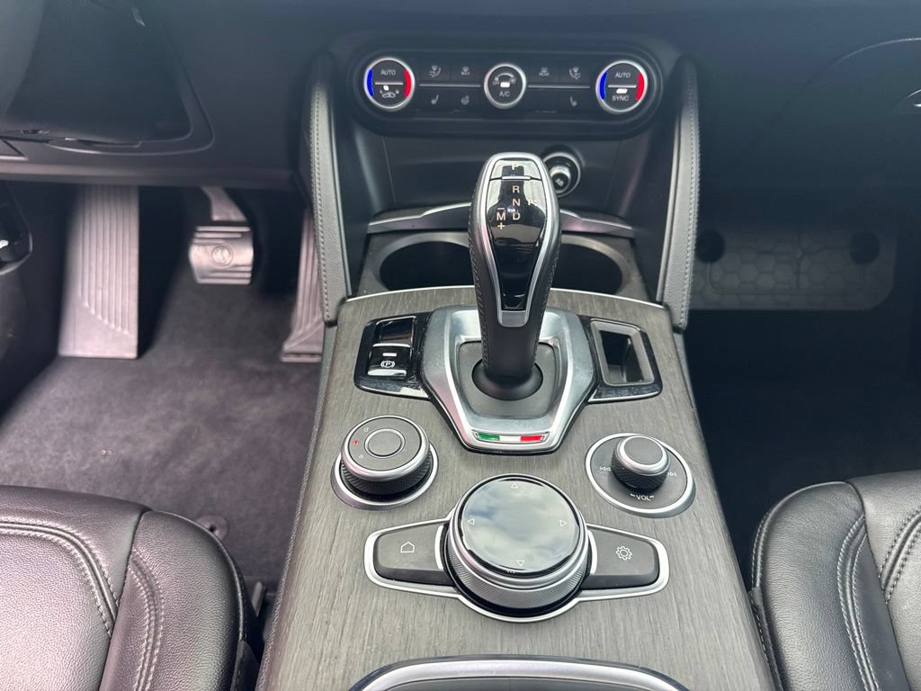 Used 2021 Alfa Romeo Stelvio Ti w/ Nero Edizione AWD/4WD image 44