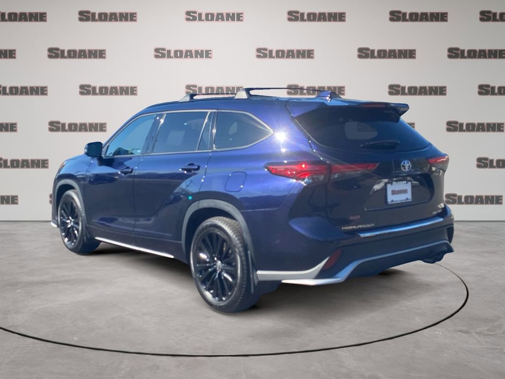 Used 2023 Toyota Highlander XSE AWD/4WD image 3