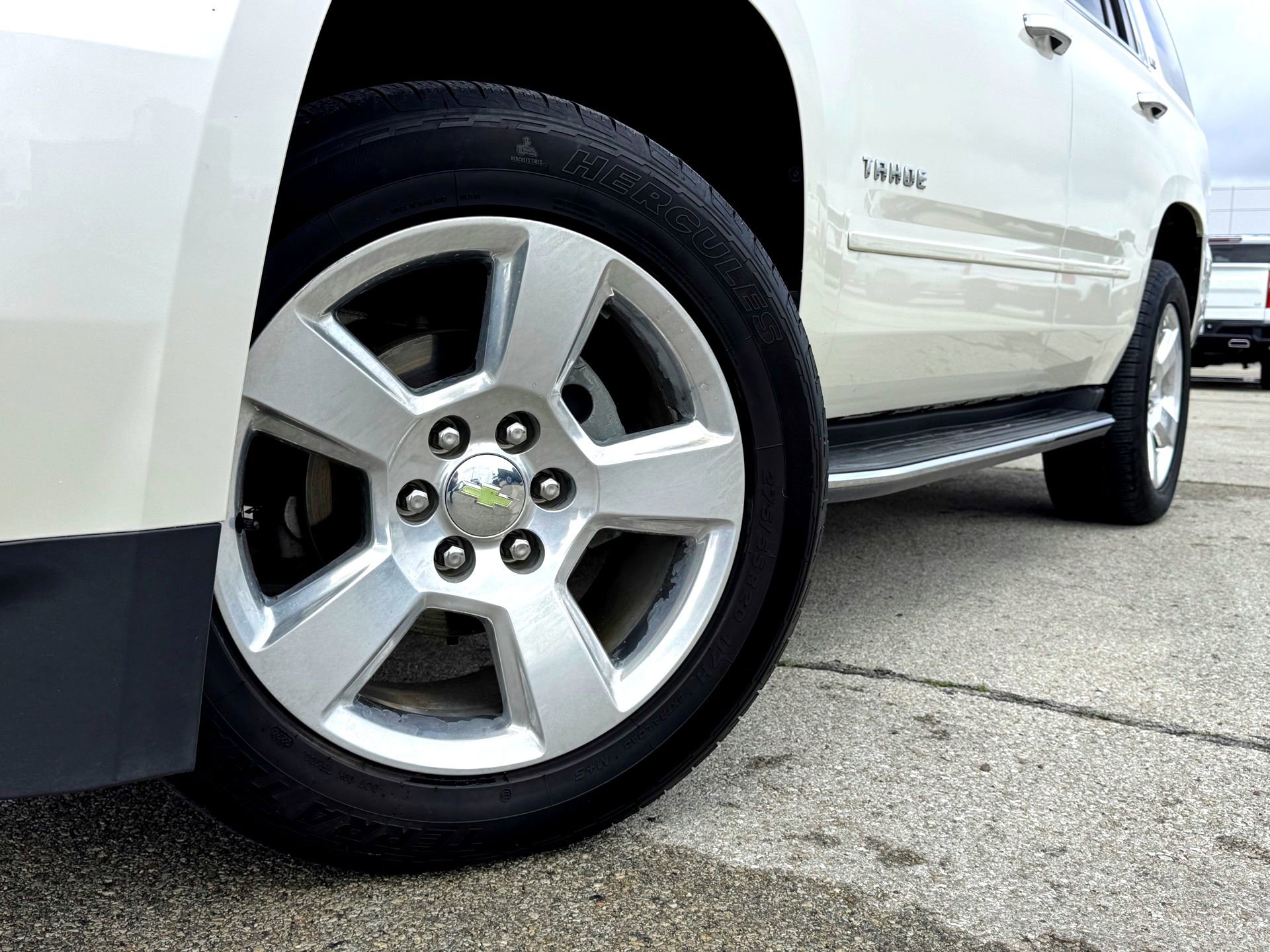 Used 2015 Chevrolet Tahoe LTZ image 2