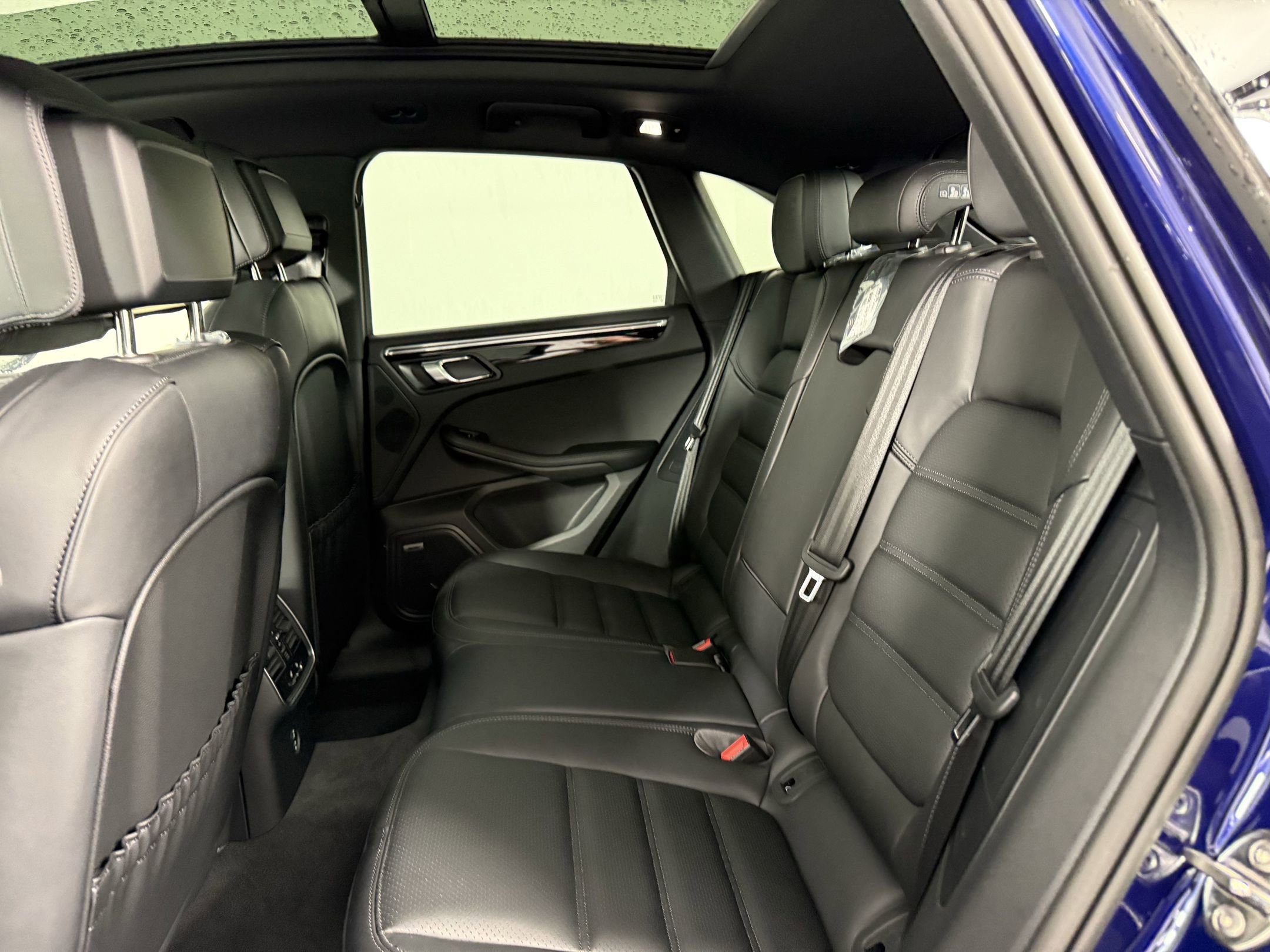 New 2025 Porsche Macan image 15
