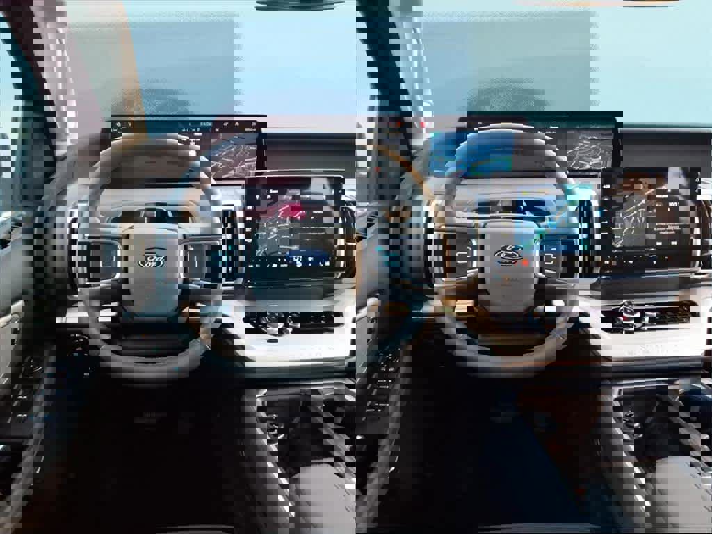 Used 2025 Ford Expedition Active image 17