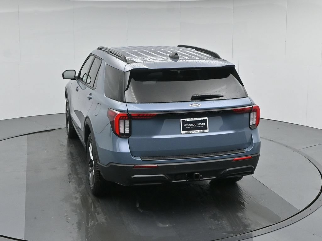 New 2026 Ford Explorer ST-Line w/ ST-Line Street Pack RWD image 41