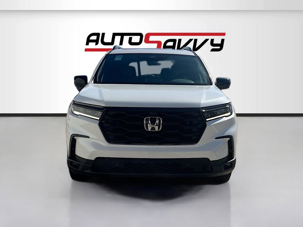 Used 2024 Honda Pilot TrailSport image 2