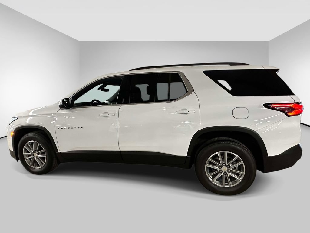Used 2023 Chevrolet Traverse LT AWD/4WD image 2