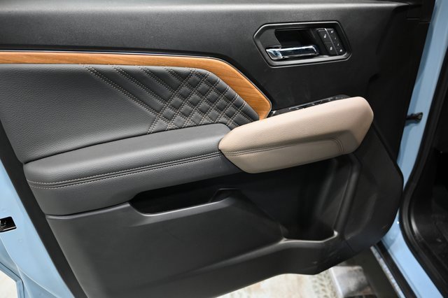 Used 2025 GMC Canyon Denali image 29