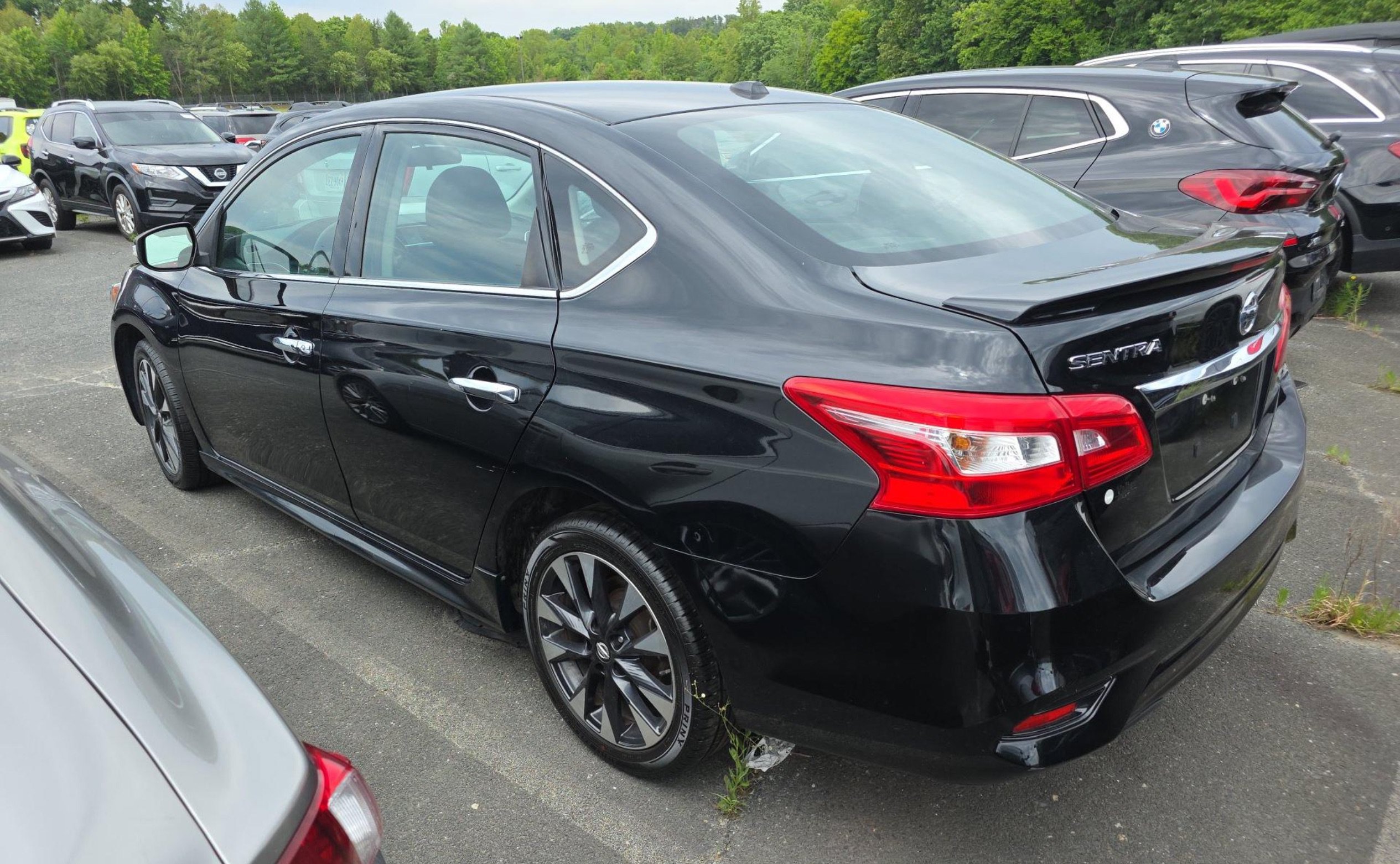 Used 2019 Nissan Sentra SR FWD image 4