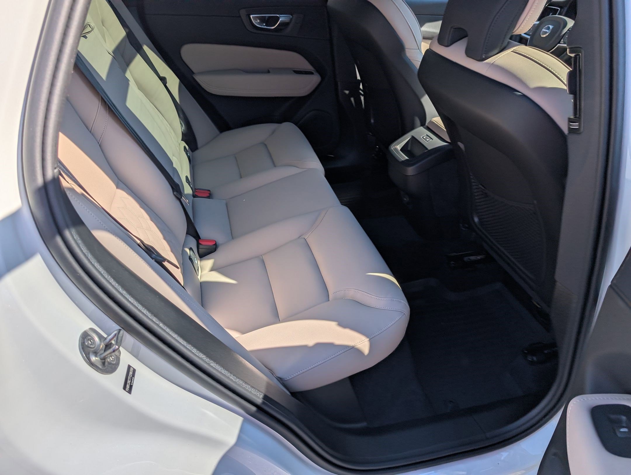 New 2026 Volvo XC60 B5 Plus w/ Protection Package Premier image 27