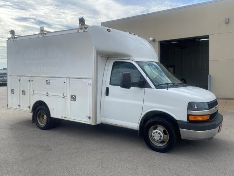 Used 2015 Chevrolet Express 3500 RWD image 7