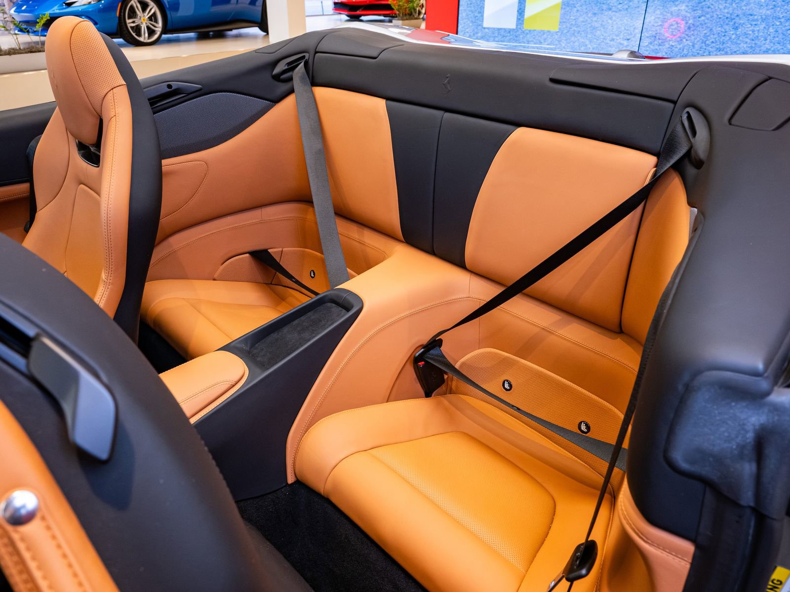 Used 2019 Ferrari Portofino RWD image 22