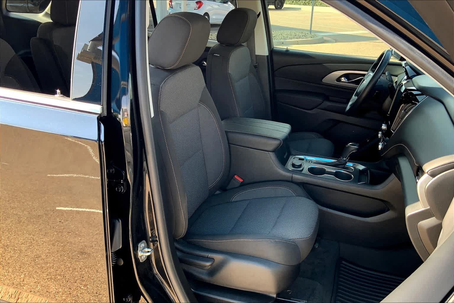 Used 2019 Chevrolet Traverse LT FWD image 8