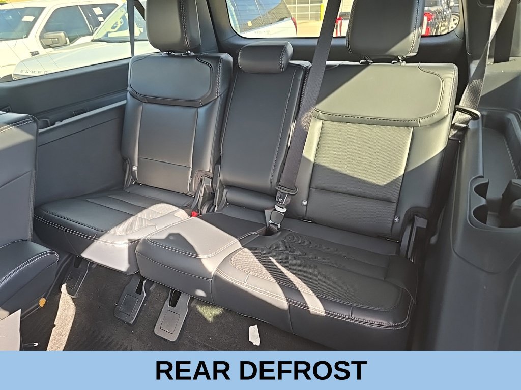 Used 2026 Ford Expedition Max Platinum w/ Stealth Performance Package AWD/4WD image 16