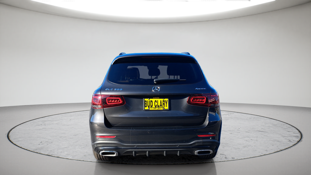 Used 2021 Mercedes-Benz GLC 300 4MATIC image 3