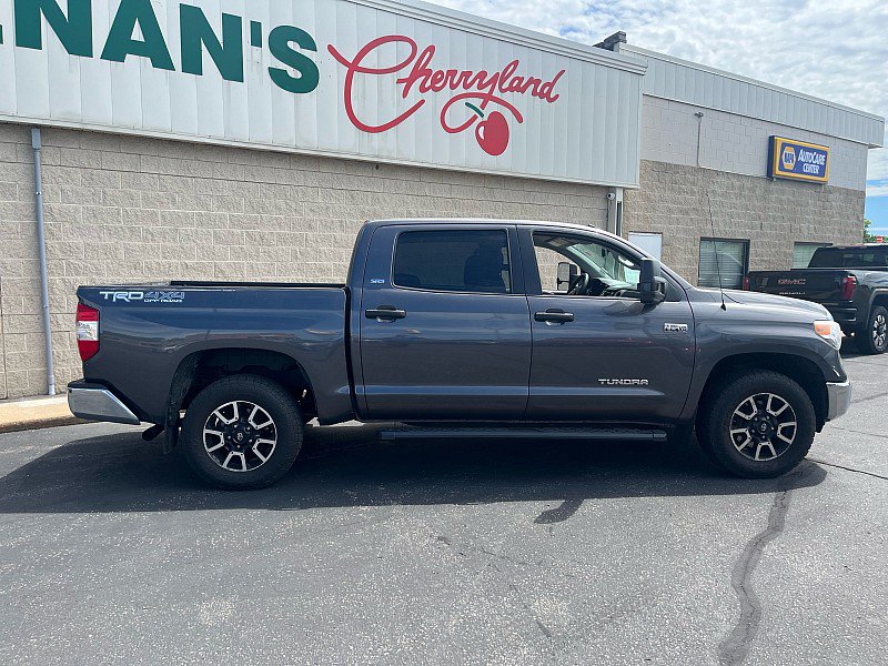 Used 2016 Toyota Tundra SR5 w/ TRD Off Road Package AWD/4WD image 9