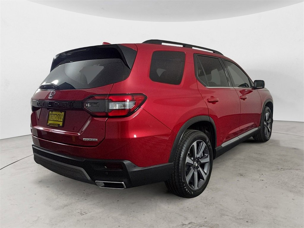 Used 2023 Honda Pilot Touring image 5