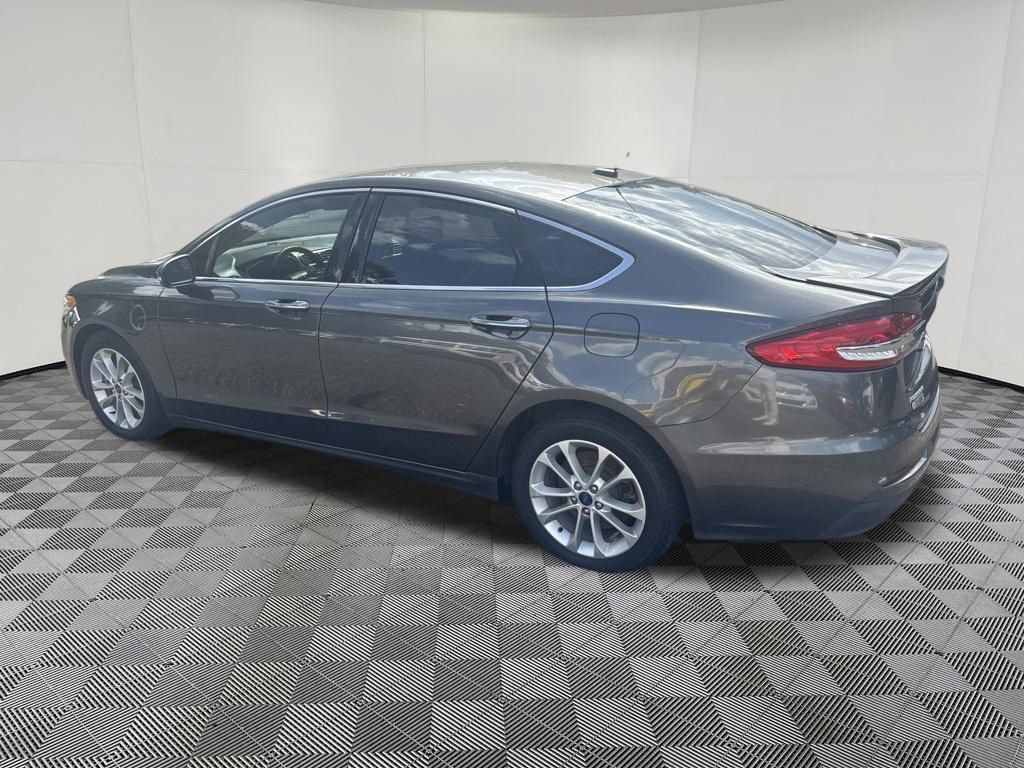 Used 2019 Ford Fusion Energi Titanium FWD image 18