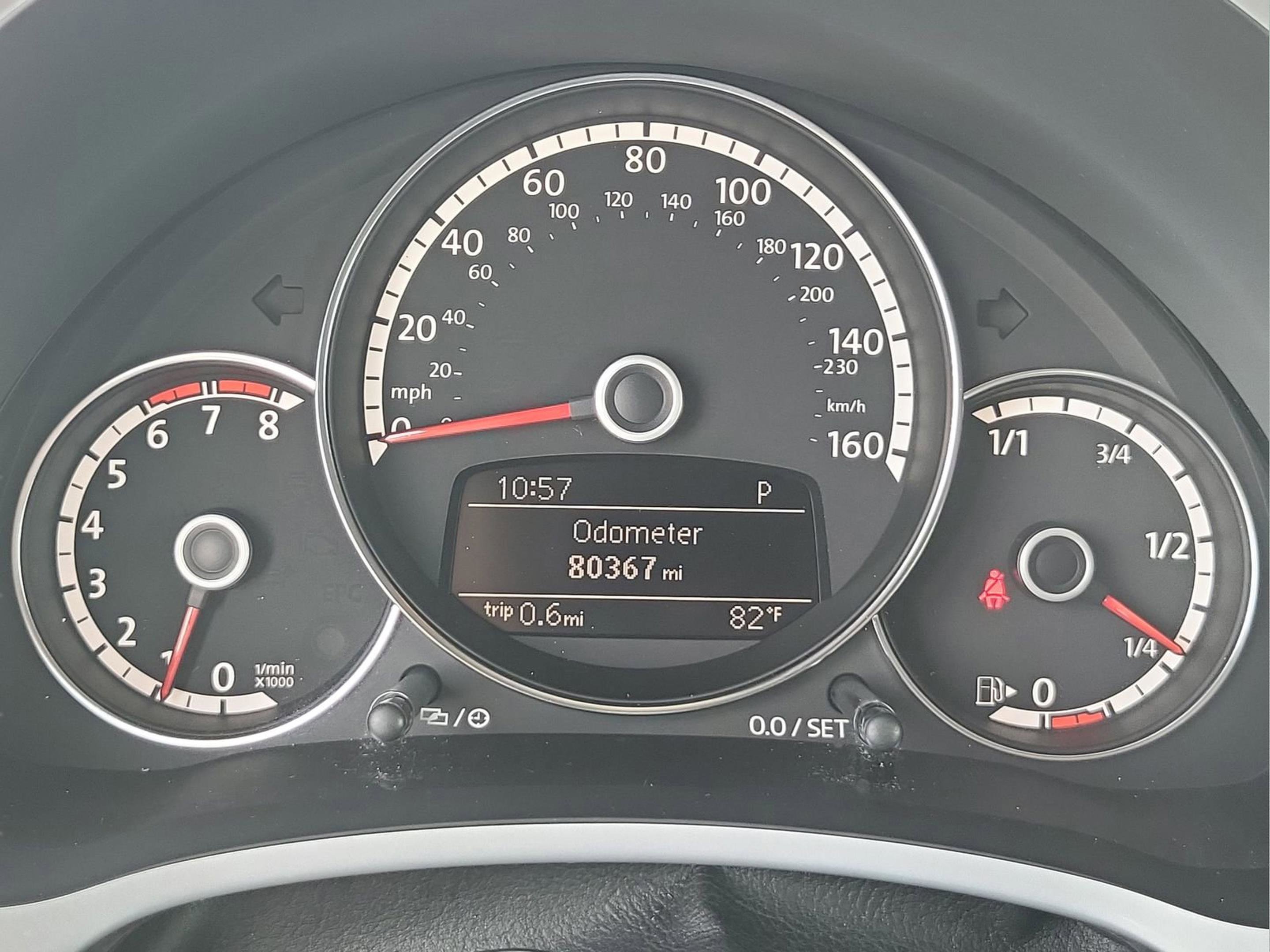 Used 2016 Volkswagen Beetle 1.8T S FWD image 11