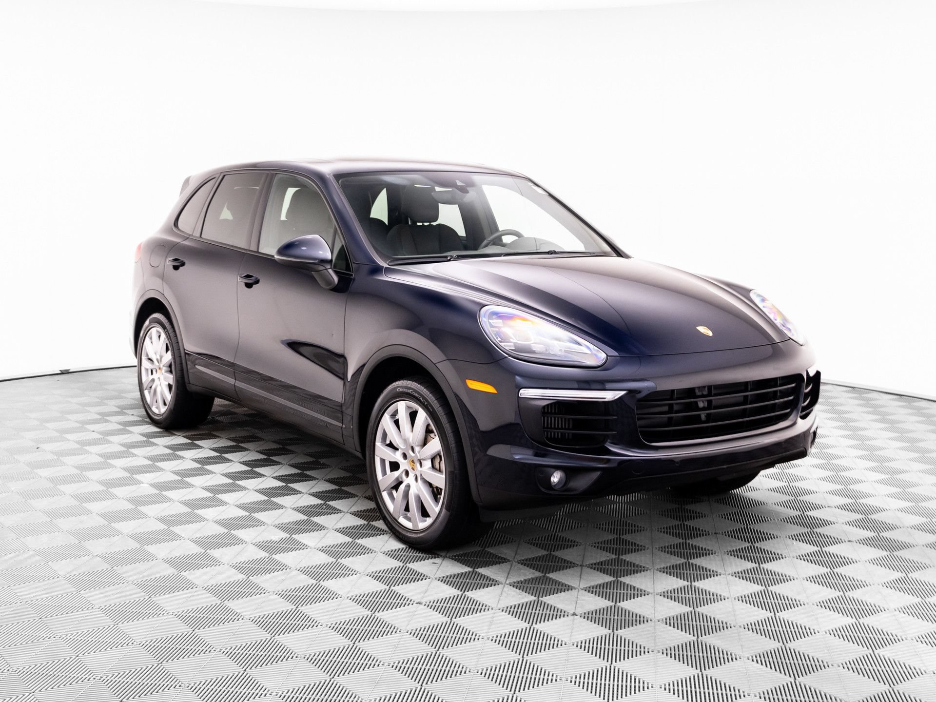 Used 2018 Porsche Cayenne S AWD/4WD image 6