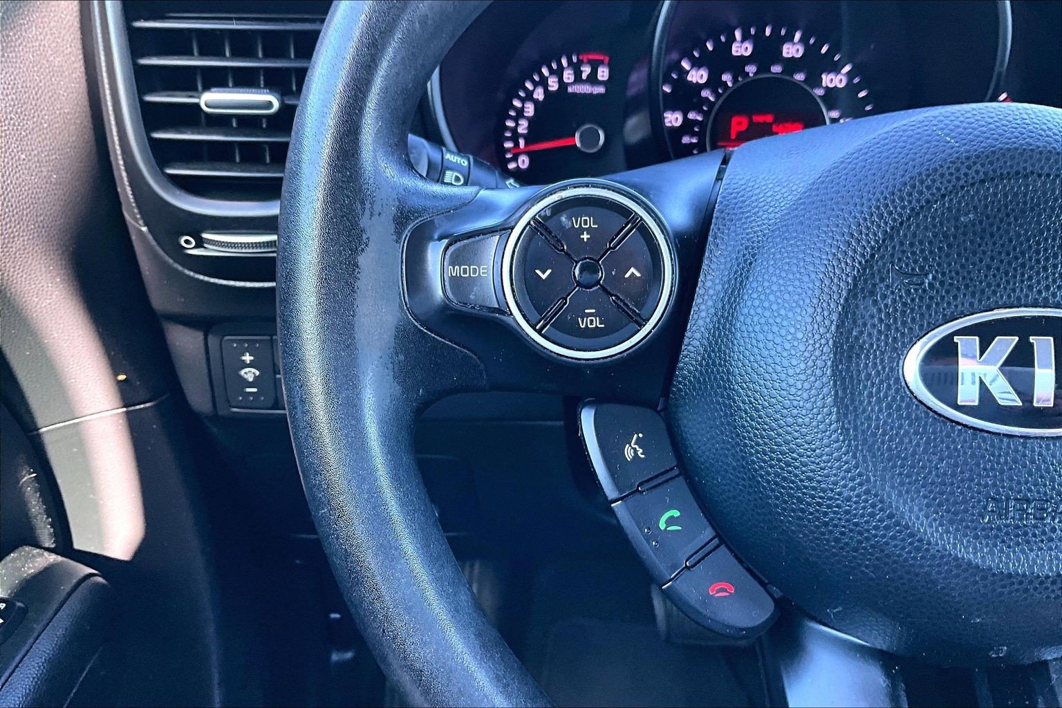 Used 2018 Kia Soul + FWD image 18