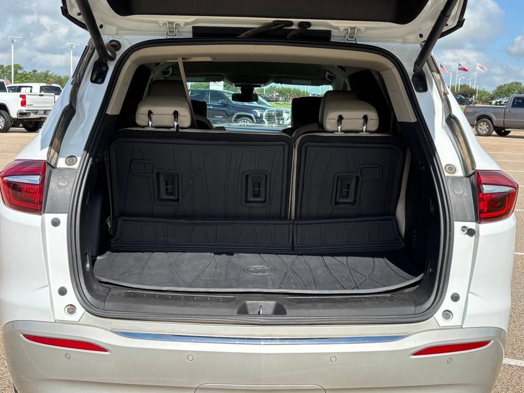 Used 2021 Buick Enclave Premium w/ Surround and Sites Package AWD/4WD image 8