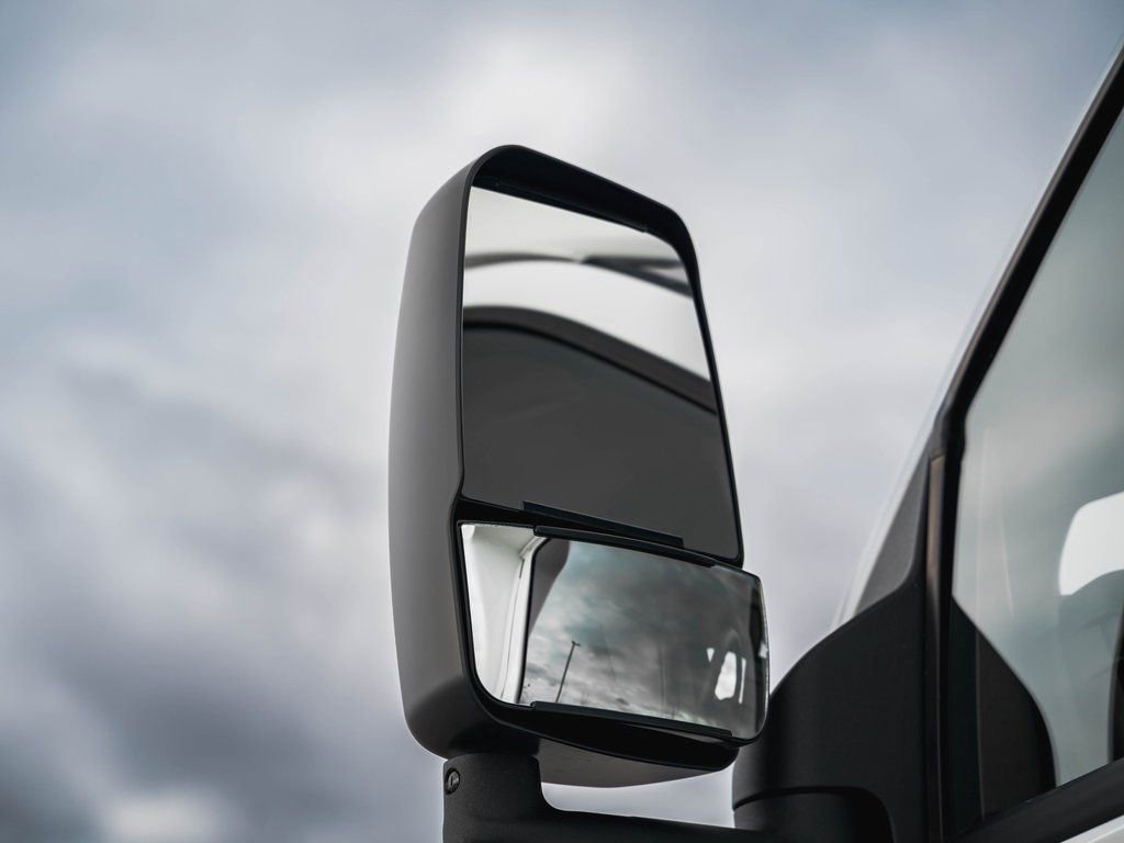 New 2025 Chevrolet Express 3500 w/ Power Convenience Package image 40