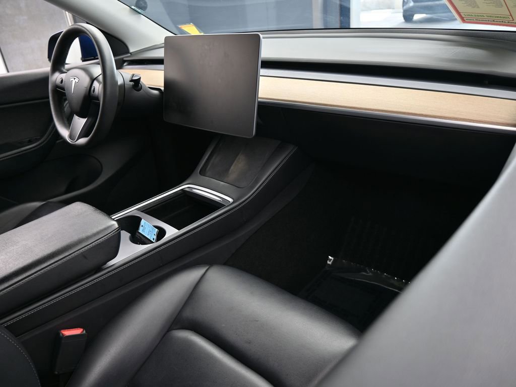 Used 2021 Tesla Model Y Long Range image 44