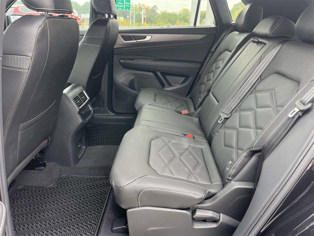 New 2026 Volkswagen Atlas Cross Sport SE FWD image 9