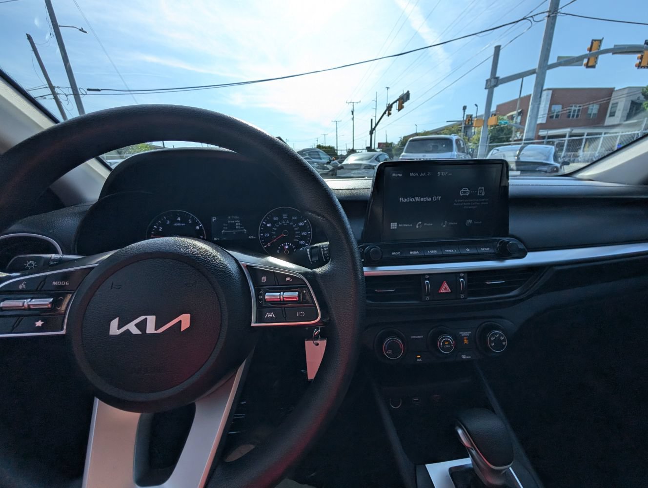 Used 2024 Kia Forte LXS w/ LXS Technology Package FWD image 21
