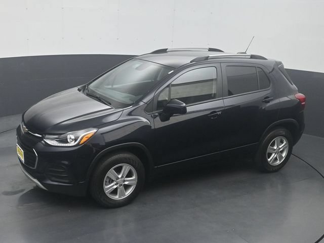 Used 2022 Chevrolet Trax LT w/ LT Convenience Package AWD/4WD image 24