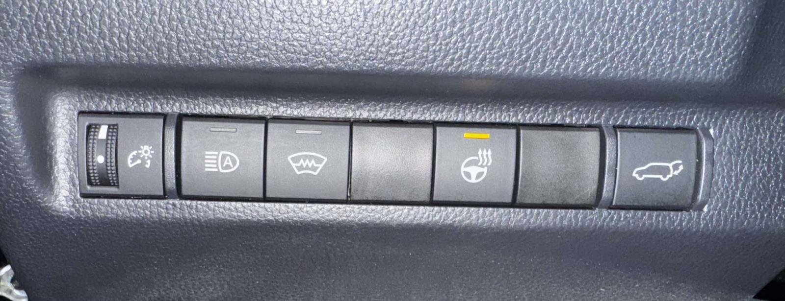 Used 2024 Toyota RAV4 XLE w/ Convenience Package image 18