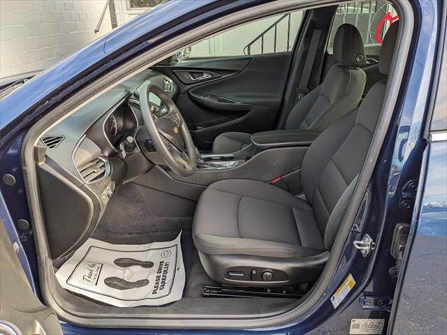 Used 2019 Chevrolet Malibu LT w/ Driver Confidence Package image 8