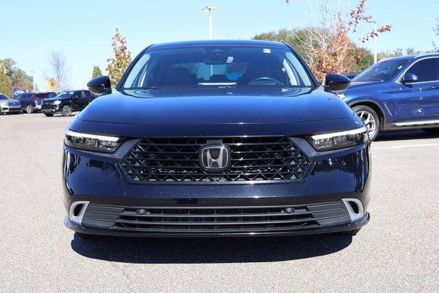 Used 2023 Honda Accord Touring image 3