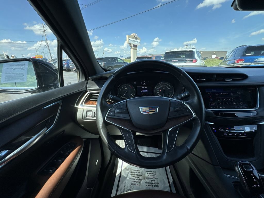 Used 2021 Cadillac XT5 Premium Luxury image 14