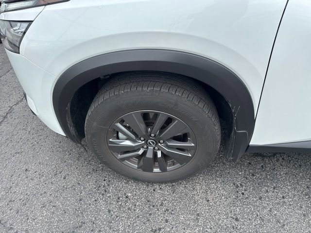 Used 2025 Nissan Pathfinder SL w/ Lighting Package (N92) image 14