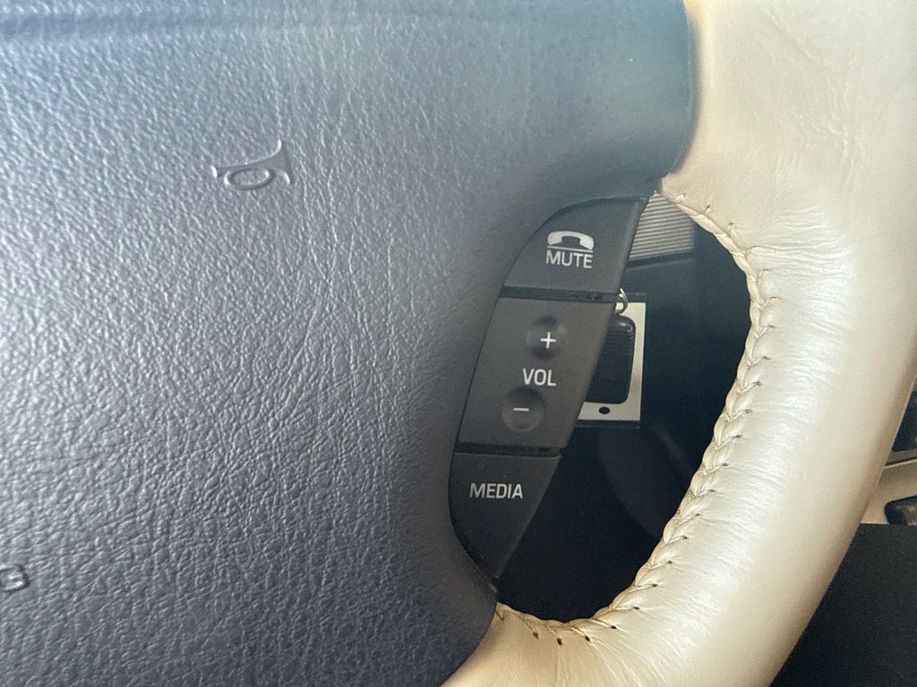 Used 2004 Ford Thunderbird RWD image 16