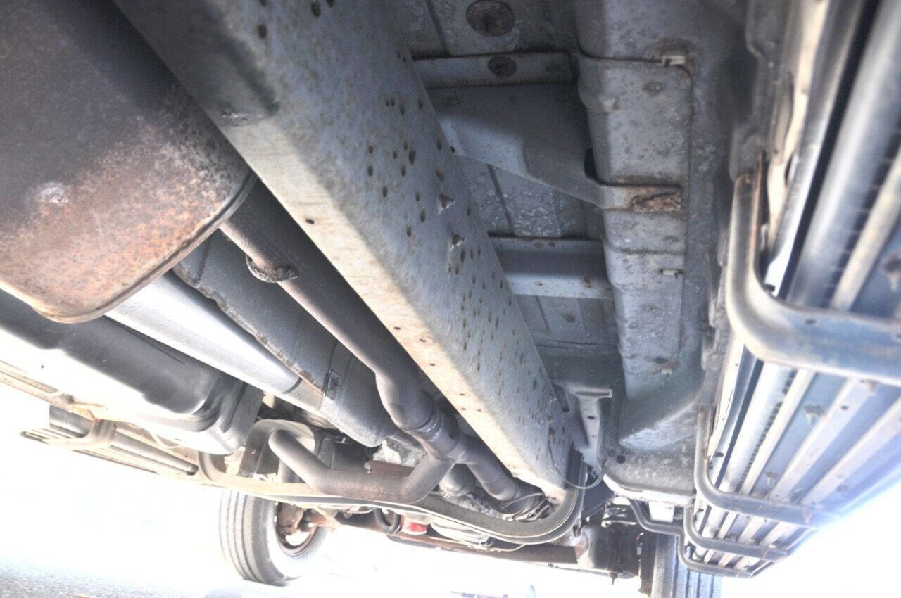 Used 2010 Ford E-350 and Econoline 350 XLT image 35