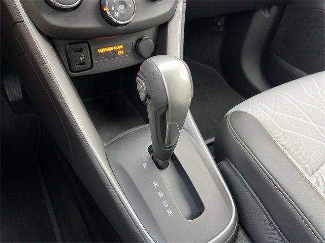 Used 2022 Chevrolet Trax LT w/ LT Convenience Package image 15