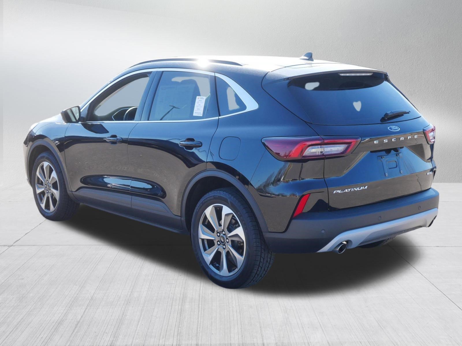 Used 2023 Ford Escape Platinum image 5