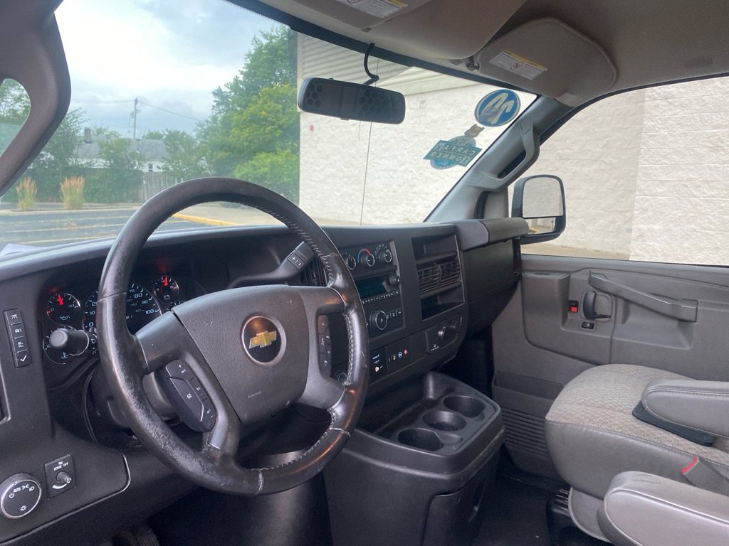 Used 2020 Chevrolet Express 2500 w/ Driver Convenience Package image 15
