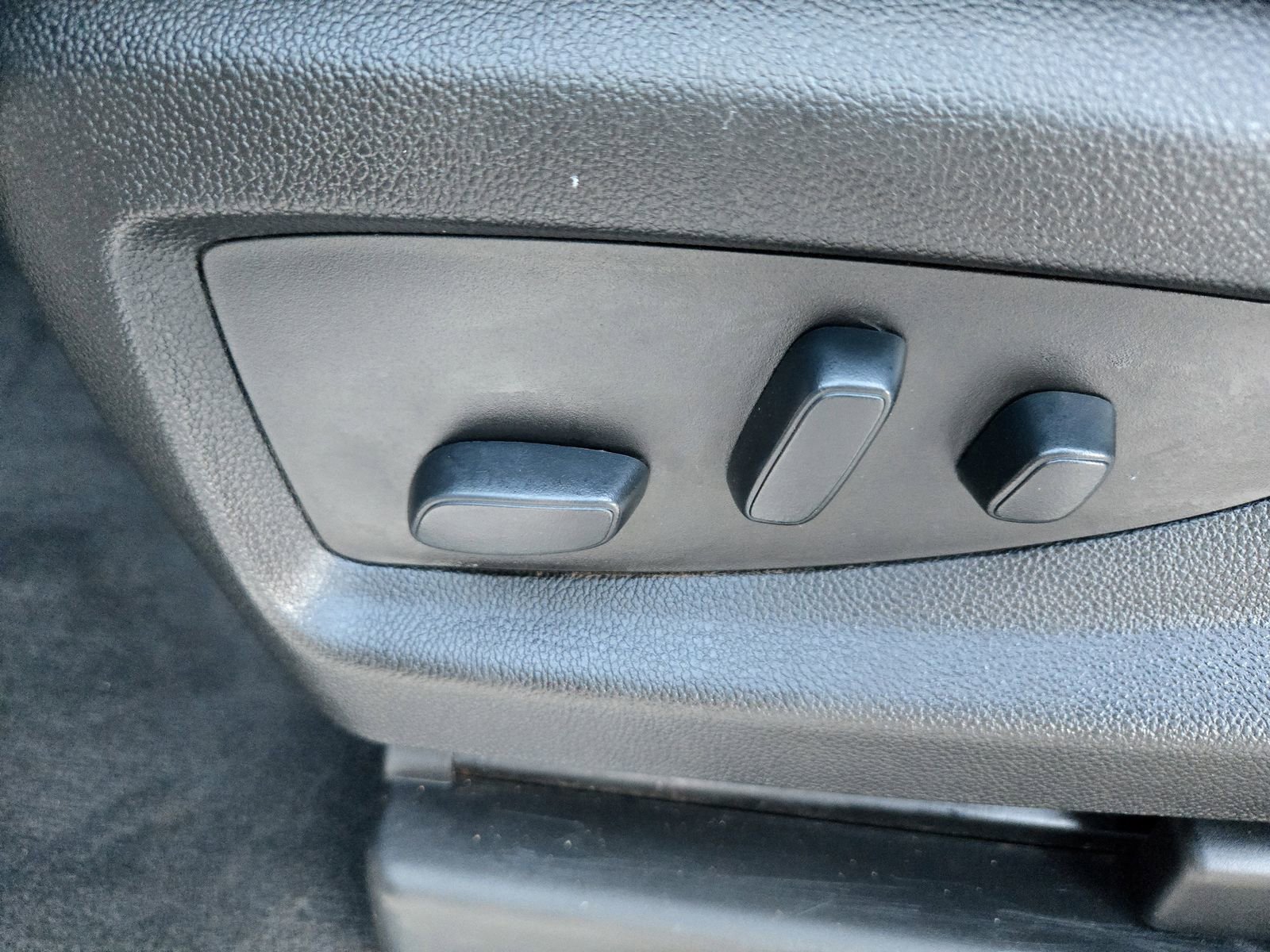 Used 2020 Chevrolet Suburban Premier image 27