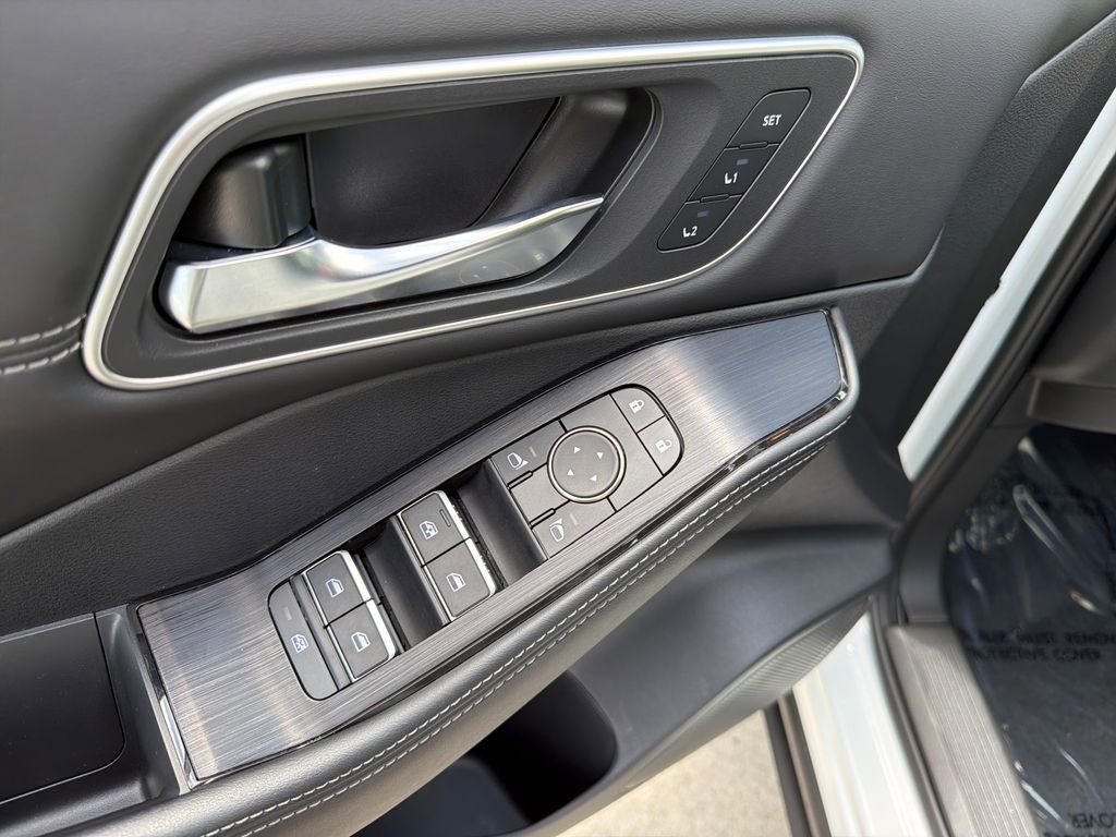 Used 2024 Nissan Rogue Platinum w/ Platinum Premium Package FWD image 24